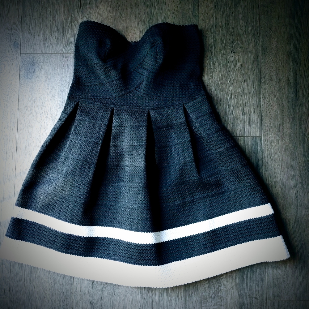 Sans Souci LA Brand Strapless Sweetheart Fit and Flare Mini Black + White Dress